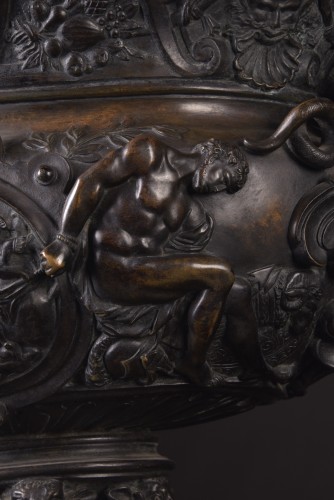 Grande paire de vases néoclassique en bronze Napoléon III - Mora Antiques