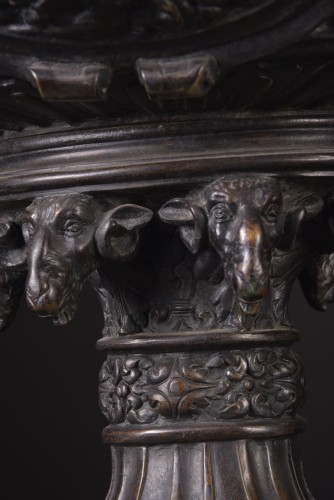 19th century - Large pair of Napoleon III Neoclassical style bronze vases