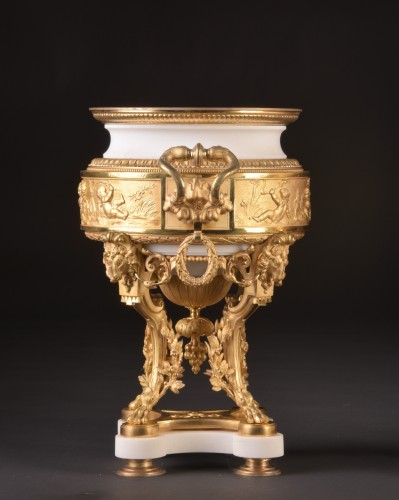 Antiquités - Paire de grands vases en bronze doré et marbre