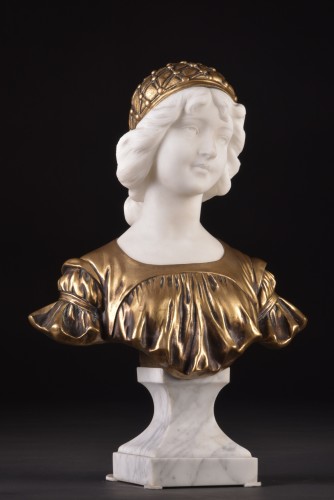 Beautiful bust of a young girl with a hat by A. Calendi, ca. 1900 - 