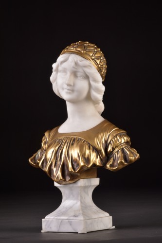 Beautiful bust of a young girl with a hat by A. Calendi, ca. 1900 - Art nouveau