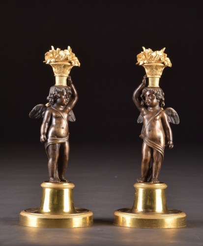 18th century - Elegant Louis XVI figural candlesticks with cupid figures