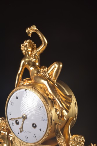 Antiquités - Late 18th century mantel clock