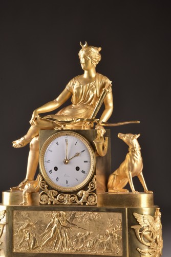 19th century - Large France Empire clock, with Diana 