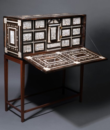 A circa 1600 Napolitan ebony and ivory inlaid cabinet - 