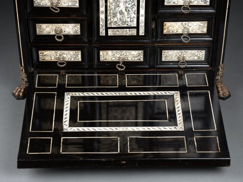 Louis XIII - Cabinet en ébène et ivoire, Milan XVIIe siècle