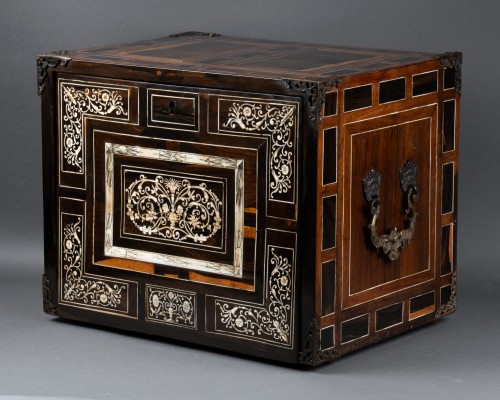 Cabinet en ébène et ivoire, Italie début du XVIIe siècle - Mobilier Style Renaissance