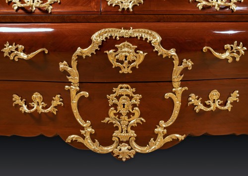 Régence - Commode d’époque Régence par Etienne Doirat (Paris, 1675-1732)