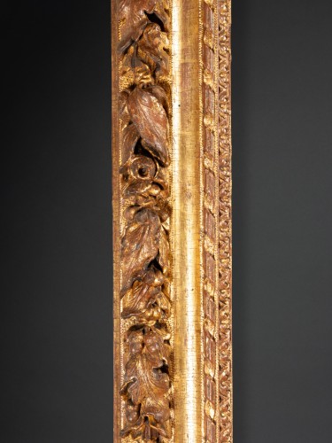 Important Louis XIII giltwood military trophy frame - Louis XIII