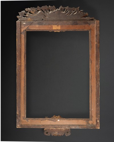 Louis XIII - Important Louis XIII giltwood military trophy frame