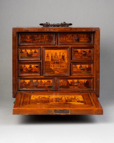 Antiquités - A 17th century Augsburg miniature collector cabinet
