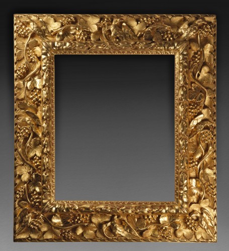 French 17th c. carved and giltwood frame with grapevine motif - Mirrors, Trumeau Style Louis XIV