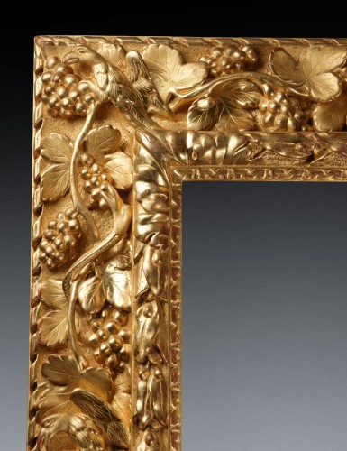 Louis XIV - French 17th c. carved and giltwood frame with grapevine motif
