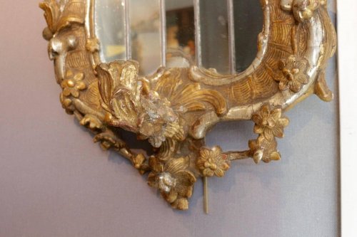 Paire de miroirs girandoles en bois sculpté doré et argenté, Italie, XVIIIe - Galerie Nicolas Lenté