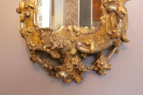 XVIIIe siècle - Paire de miroirs girandoles en bois sculpté doré et argenté, Italie, XVIIIe
