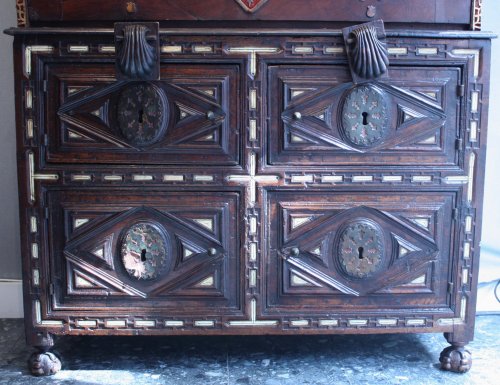 17th century - A late 16th early 17th Spanish Cabinet Vargueno with its chest of drawers