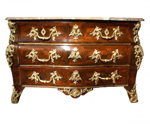 Commode tombeau d'époque Louis XV estampillée de M. Criaerd