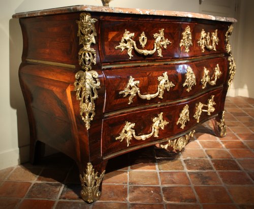 A Louis XV 18th c. commode tombeau stamped M. Criaerd - Louis XV
