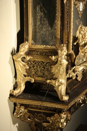 A French Louis XIV Ormolu-Mounted Brass and Tortoiseshell Boulle Marquetry bracket clock - 