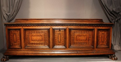 Antiquités - A late 15th century inlaid walnut chest cassone, Florence