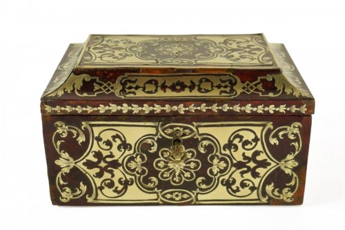 A Louis XIV 17th  c. brass and tortoiseshell veneered casket