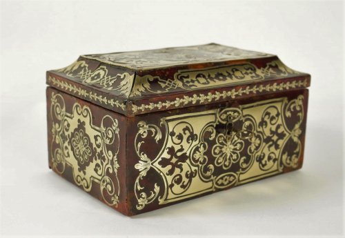 A Louis XIV 17th  c. brass and tortoiseshell veneered casket - Decorative Objects Style Louis XIV
