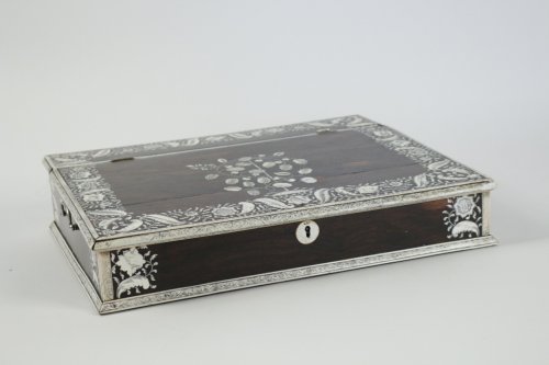 An Anglo-Indian mid 18th century rosewood inlaid writing slope - Decorative Objects Style 