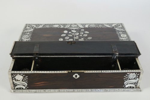 Antiquités - An Anglo-Indian mid 18th century rosewood inlaid writing slope