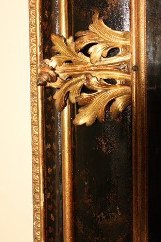 Miroirs, Trumeaux  - Grand miroir en laque et bois doré, Venise XVIIe siècle