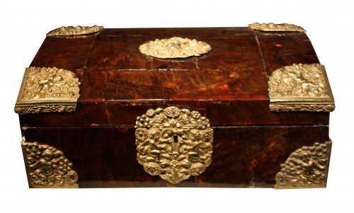 Coffret en écaille de tortue, Anvers, époque Louis XIV