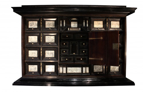 Furniture  - Early 17th c. Neapolitan ebony and engraved ivory cabinet