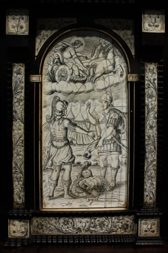 Antiquités - Cabinet d’apparat en ébène et ivoire gravé, Naples début du XVIIe siècle