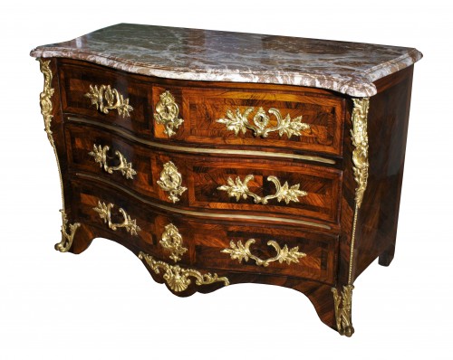 Antiquités - A Louis XV 18th c. guilt-bronze mounted rosewood commode 