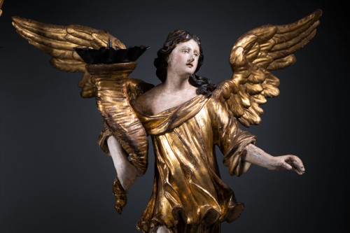 A 17th c. North Italian pair of candle-holder angels - 