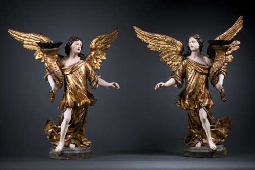 A 17th c. North Italian pair of candle-holder angels - Louis XIII