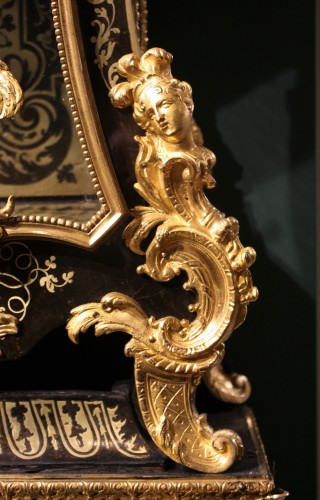 Cartel d'applique en marqueterie Boulle, époque Régence - Horlogerie Style Régence