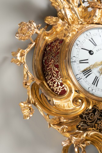 A Louis XV gilt bronze cartel clock - Louis XV