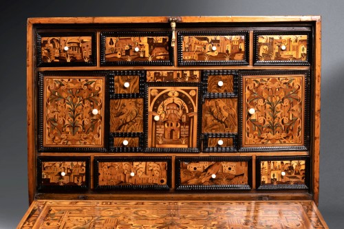Antiquités - Cabinet de collectionneur en marqueterie, Augsbourg XVIIe siècle