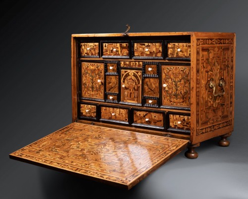 Antiquités - Cabinet de collectionneur en marqueterie, Augsbourg XVIIe siècle