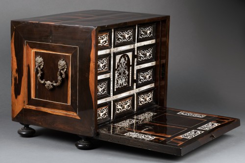 Antiquités - A 17th c. Italian (Lombardy) ebony and ivory inlaid cabinet