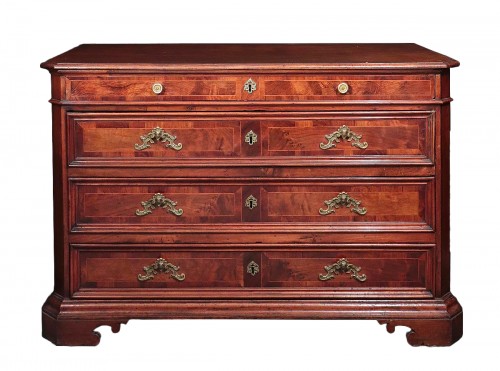 Commode toscane du 17e siècle