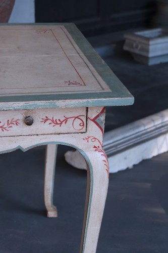 Mobilier Table & Guéridon - Table laquée avec décorations, Toscane 18e siècle
