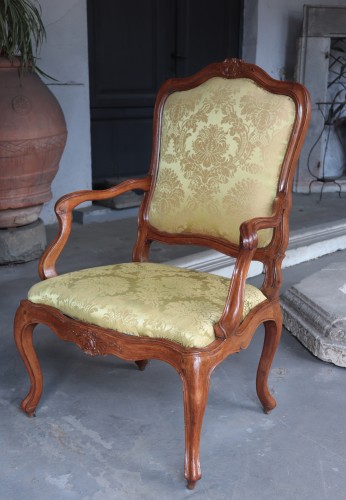 Seating  - Pair Of Walnut Armchairs, Veneto, 18th Century