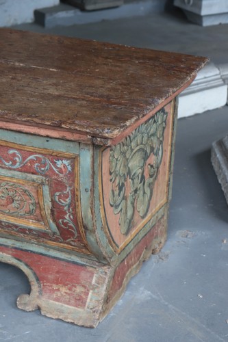 Lacquered Wedding Chest, TuscanyLate 15th Century - Furniture Style Renaissance