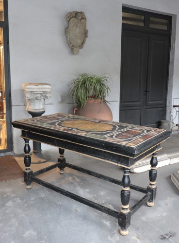 Table console laquée avec marbres, Toscane 18e siècle - Mobilier Style Louis XIV