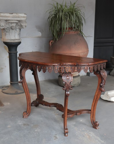 18th Century Venetian Walnut Console Table - Furniture Style Louis XV