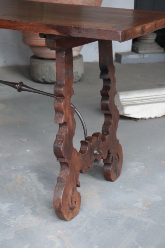 Mobilier Table & Guéridon - Table « Fratino » à pieds en forme de lyre, Espagne 17e siècle