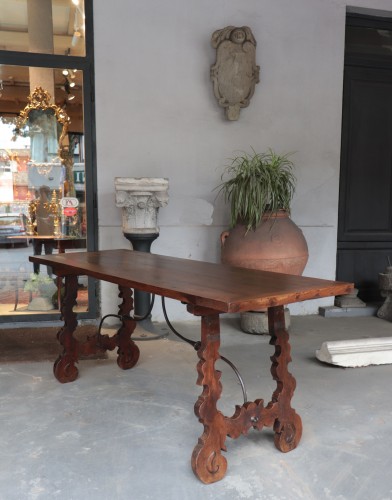 Table « Fratino » à pieds en forme de lyre, Espagne 17e siècle - Numero 7 Antiquariato