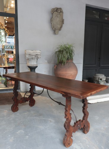 XVIIe siècle - Table « Fratino » à pieds en forme de lyre, Espagne 17e siècle