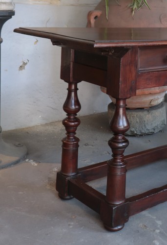 Walnut Table, Bologna 17th Century - 